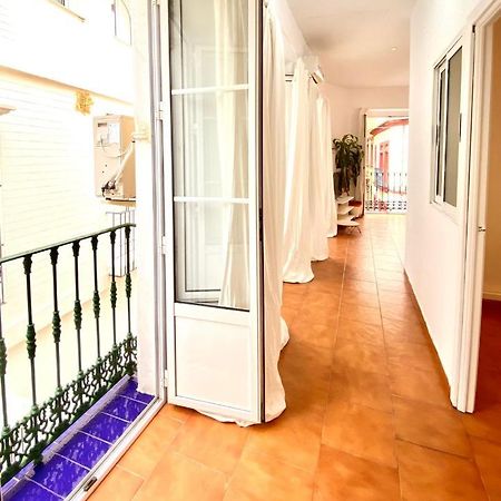 Comfortable Studio Old Town, Parking Optional Sevilla Eksteriør billede