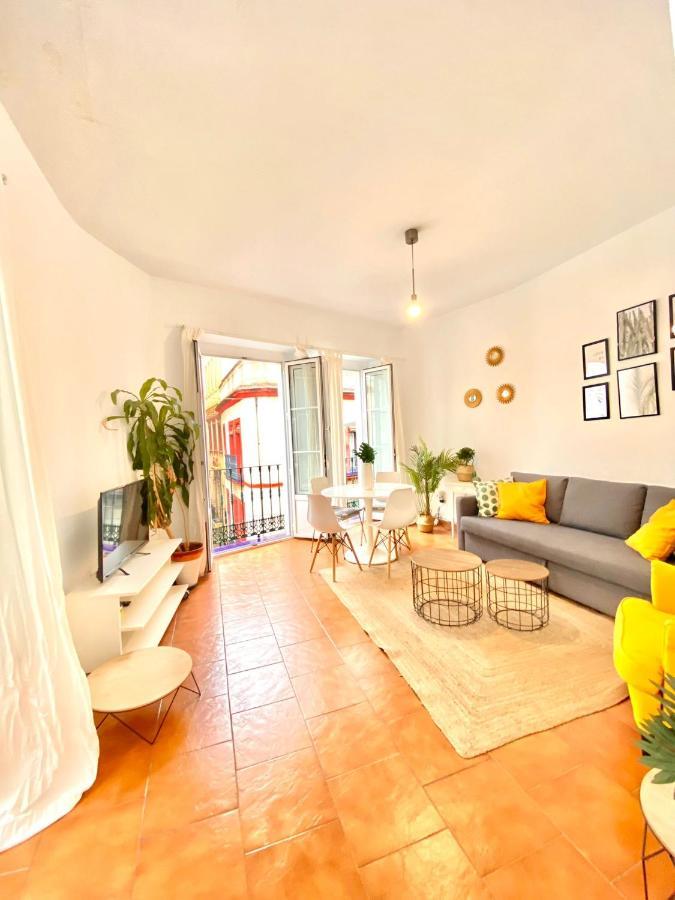 Comfortable Studio Old Town, Parking Optional Sevilla Eksteriør billede
