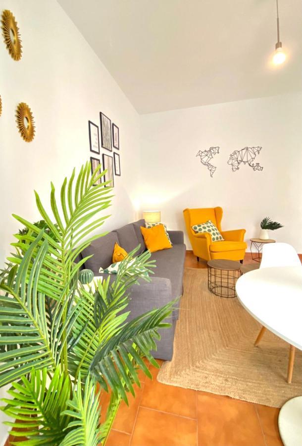 Comfortable Studio Old Town, Parking Optional Sevilla Eksteriør billede