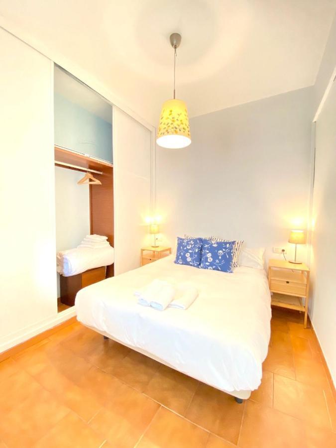 Comfortable Studio Old Town, Parking Optional Sevilla Eksteriør billede