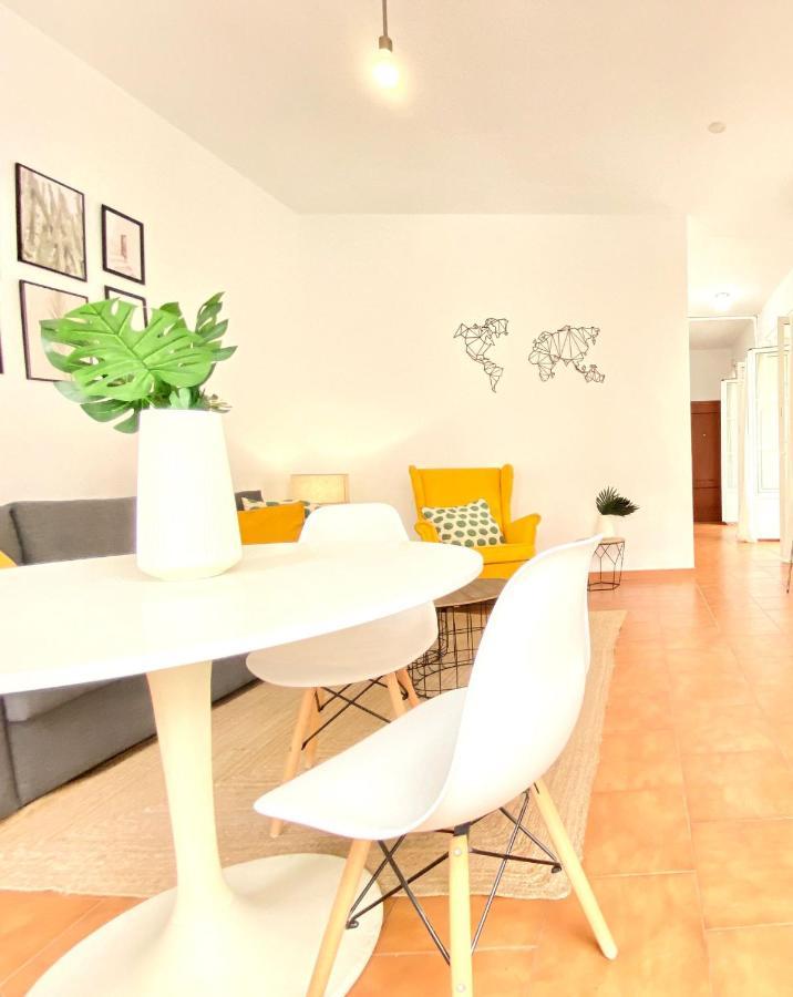Comfortable Studio Old Town, Parking Optional Sevilla Eksteriør billede