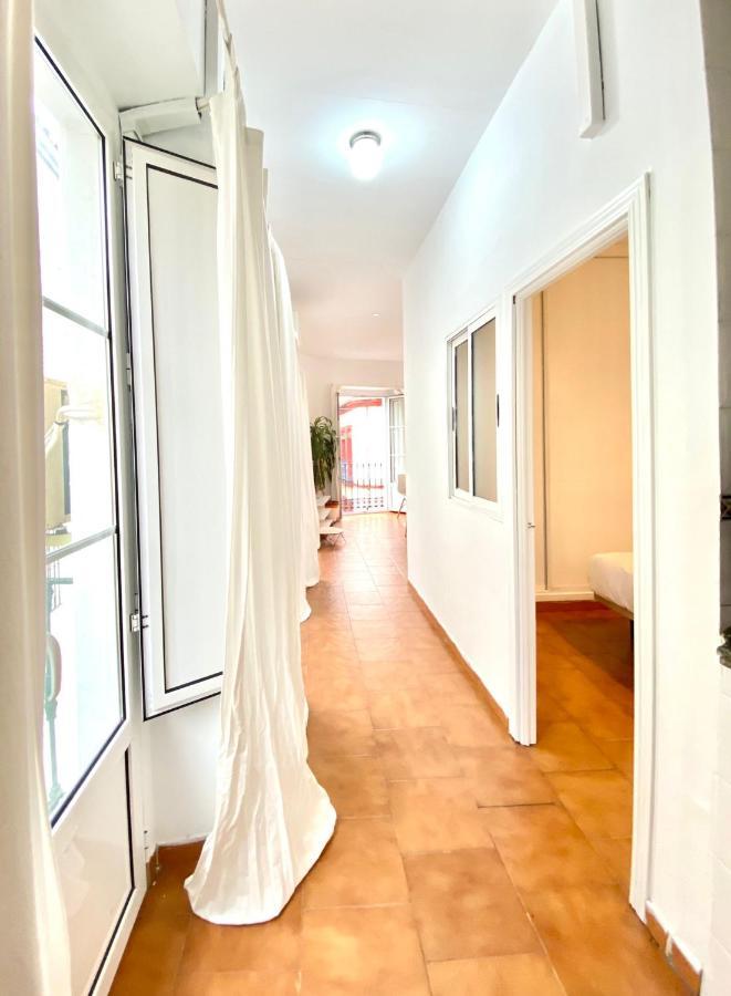 Comfortable Studio Old Town, Parking Optional Sevilla Eksteriør billede