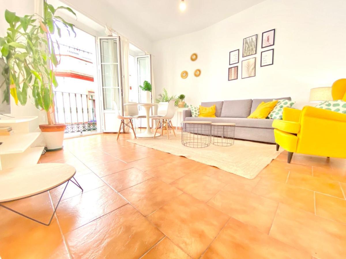Comfortable Studio Old Town, Parking Optional Sevilla Eksteriør billede