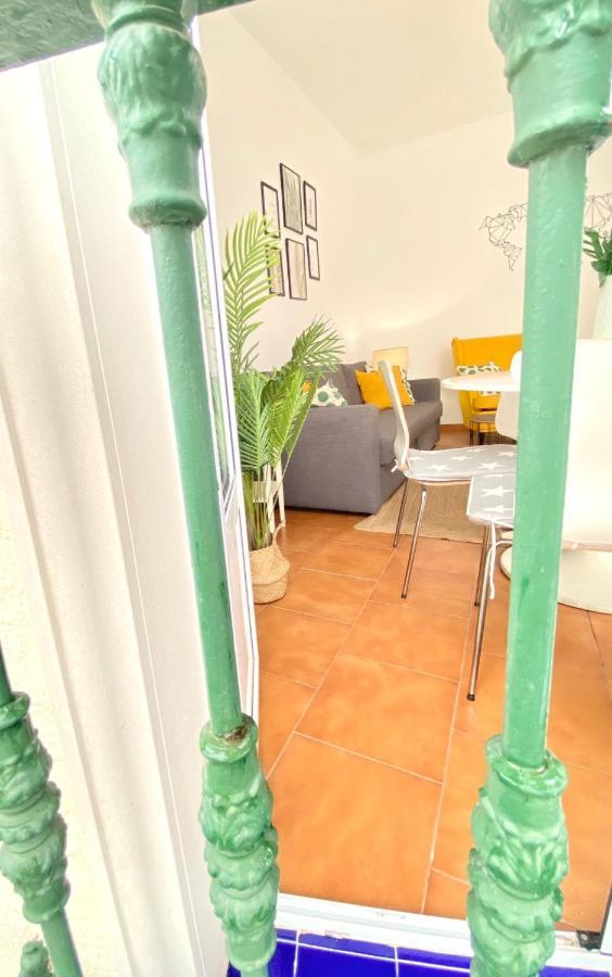 Comfortable Studio Old Town, Parking Optional Sevilla Eksteriør billede