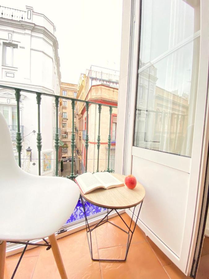 Comfortable Studio Old Town, Parking Optional Sevilla Eksteriør billede