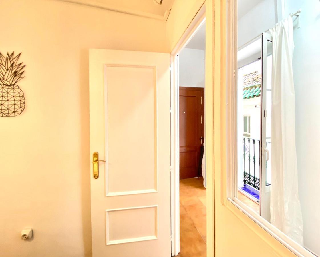 Comfortable Studio Old Town, Parking Optional Sevilla Eksteriør billede
