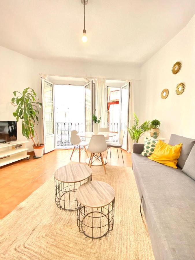 Comfortable Studio Old Town, Parking Optional Sevilla Eksteriør billede