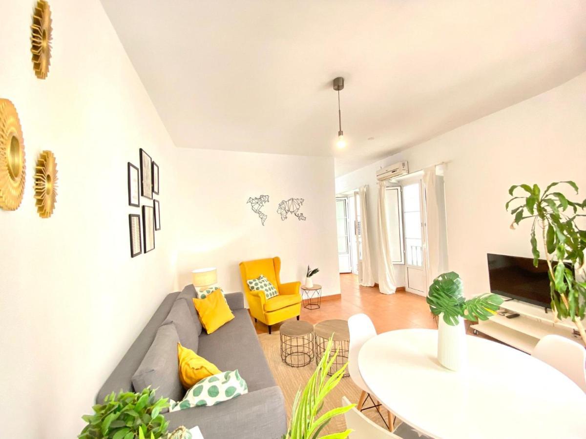 Comfortable Studio Old Town, Parking Optional Sevilla Eksteriør billede
